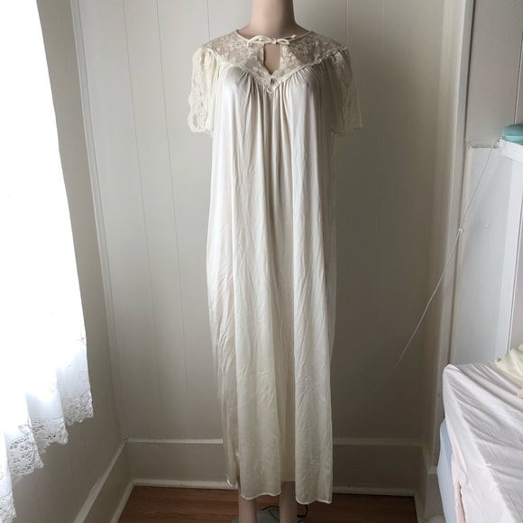 Vintage Soft Nightie - Picture 1 of 8
